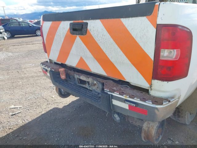 Chevrolet Silverado 3500 Work Truck Image 16
