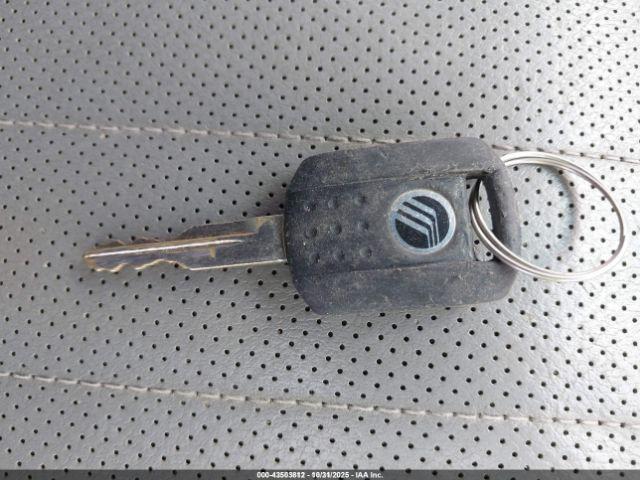 Mercury Mountaineer Image 12