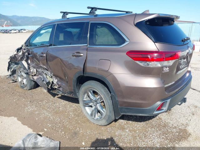 Toyota Highlander Limited Platinum Image 2