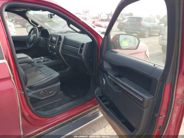 Ford Expedition Xlt Image 8