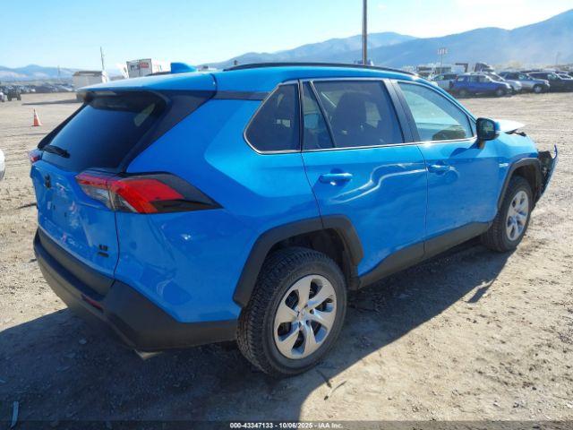 Toyota RAV4 Le Image 5