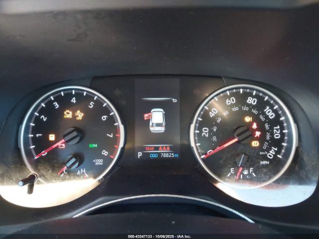 Toyota RAV4 Le Image 6