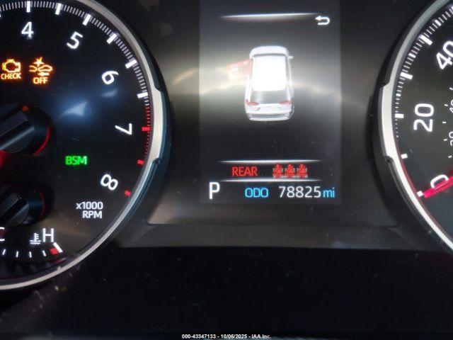 Toyota RAV4 Le Image 13