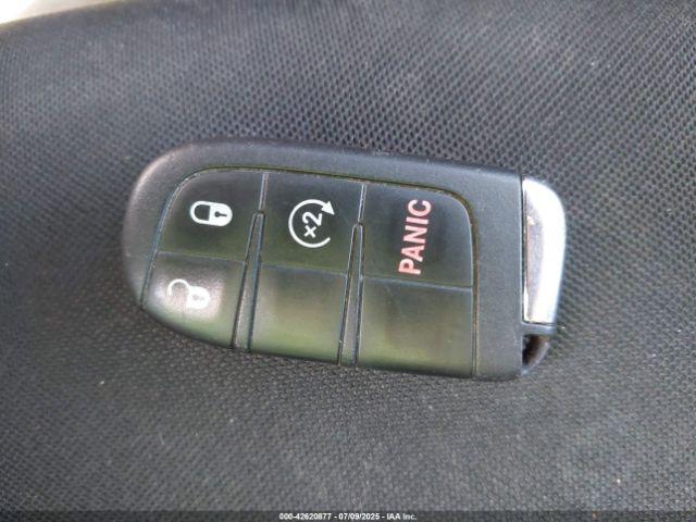 Jeep Renegade Latitude 4x4 Image 10