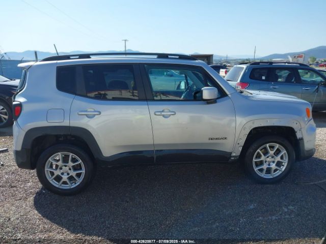 Jeep Renegade Latitude 4x4 Image 3
