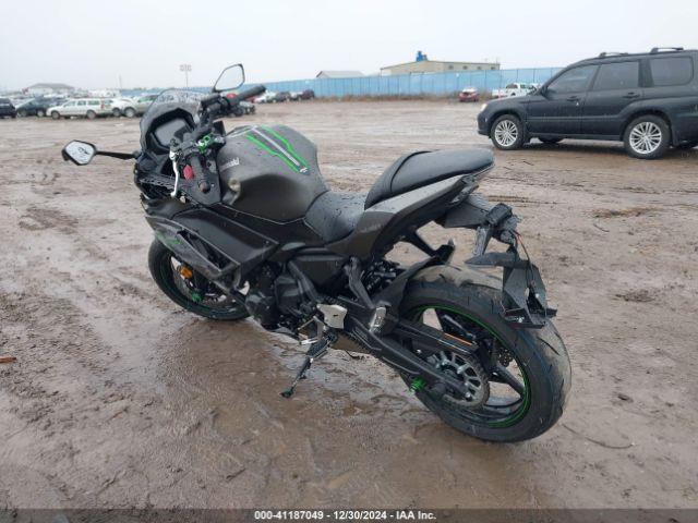 Kawasaki Ex650 R Image 9