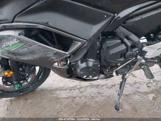Kawasaki Ex650 R Image 2