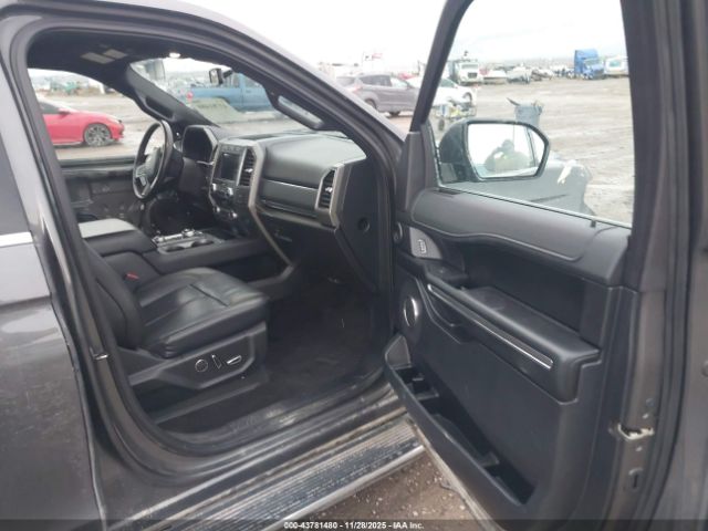 Ford Expedition Xlt Image 15