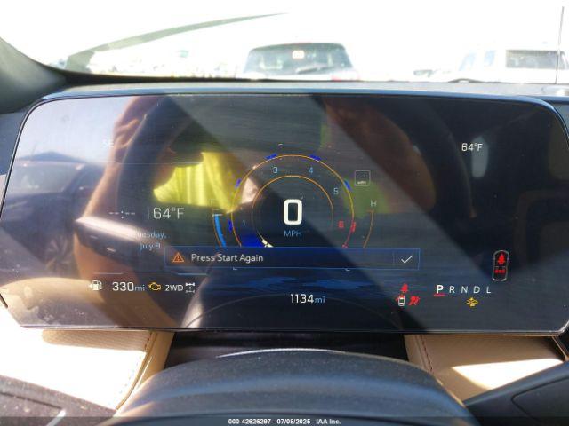 Chevrolet Equinox Awd Activ Image 3