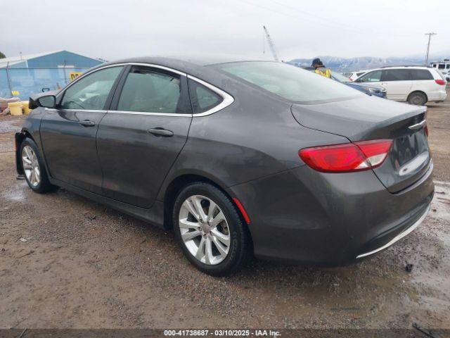 Chrysler 200 Limited Image 4