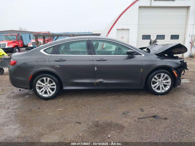 Chrysler 200 Limited Image 14