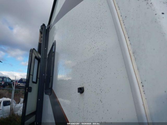 Forest River Wildcat Image 4