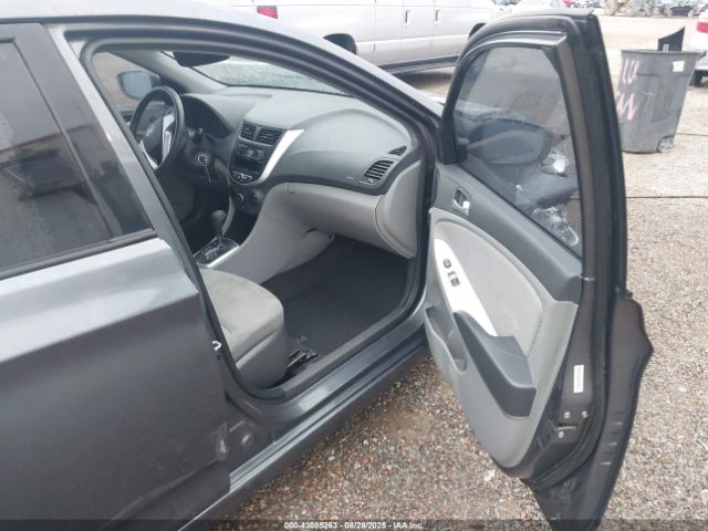 Hyundai ACCENT Gls Image 4