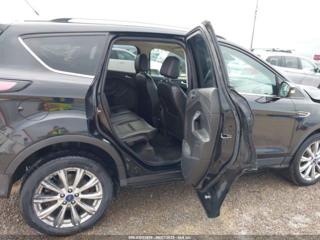 Ford Escape Titanium Image 15
