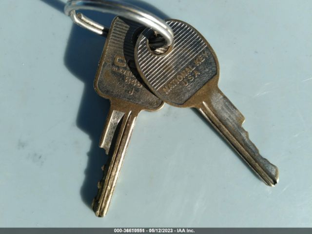 Cadillac DeVille Image 10