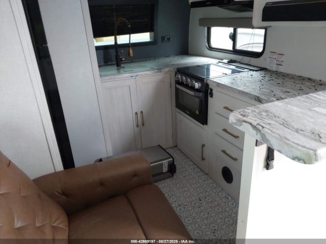 Surveyor 268fkbs Image 17