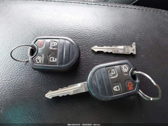 Ford Explorer Xlt Image 8