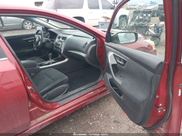 Nissan Altima Image 4