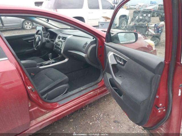 Nissan Altima Image 4