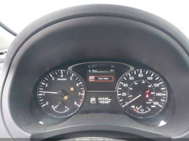 Nissan Altima Image 6