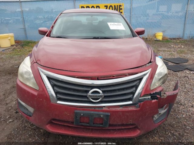 Nissan Altima Image 17