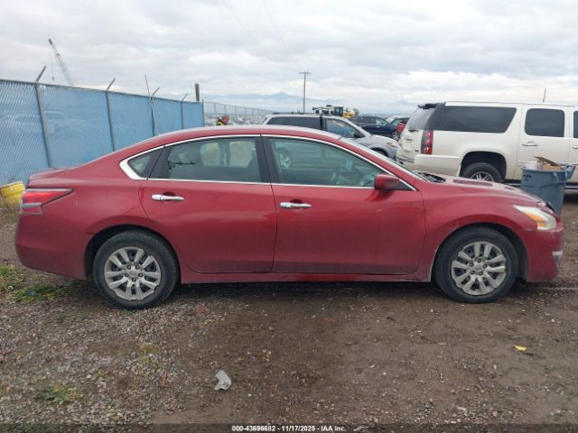 Nissan Altima Image 9