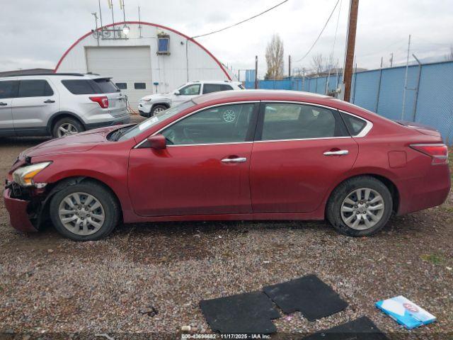 Nissan Altima Image 16