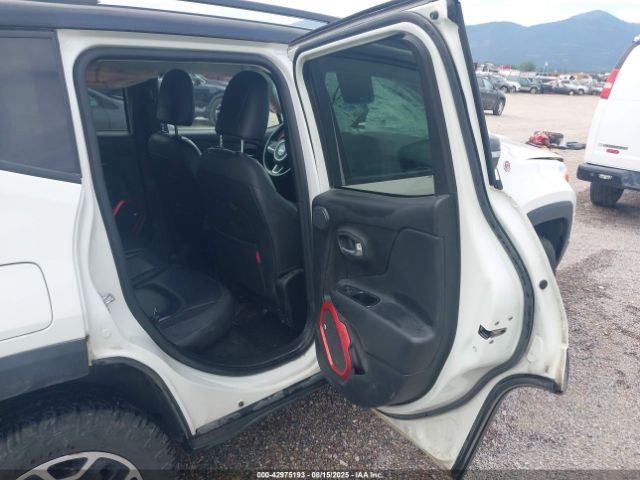 Jeep Renegade Trailhawk 4x4 Image 5