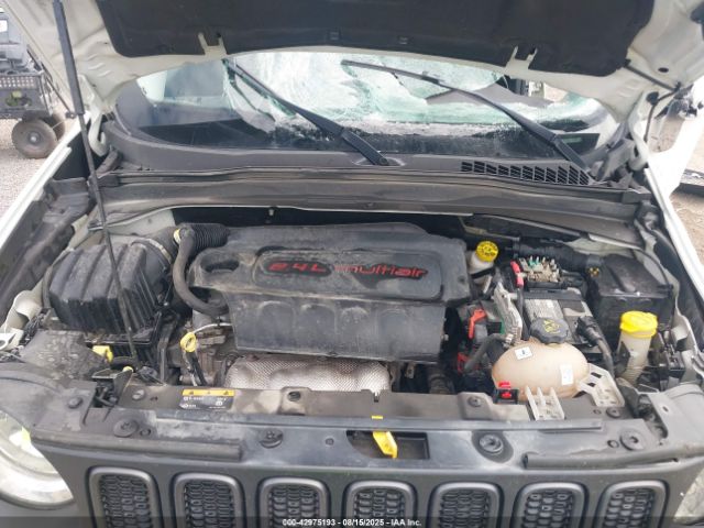 Jeep Renegade Trailhawk 4x4 Image 11