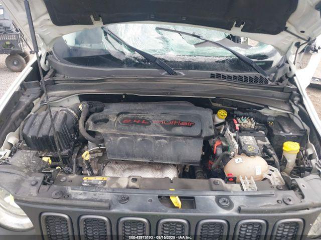 Jeep Renegade Trailhawk 4x4 Image 11