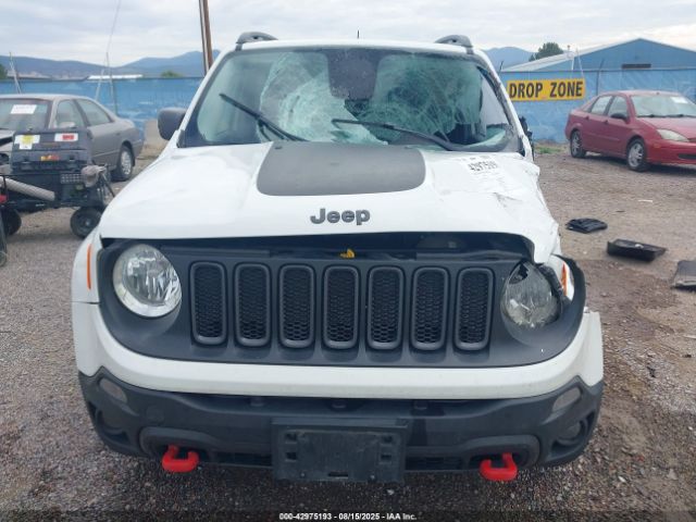 Jeep Renegade Trailhawk 4x4 Image 16