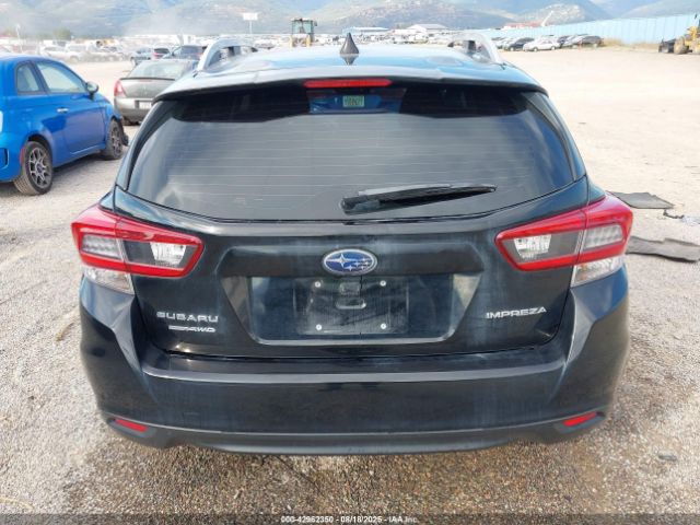 Subaru Impreza Premium 5-door Image 5