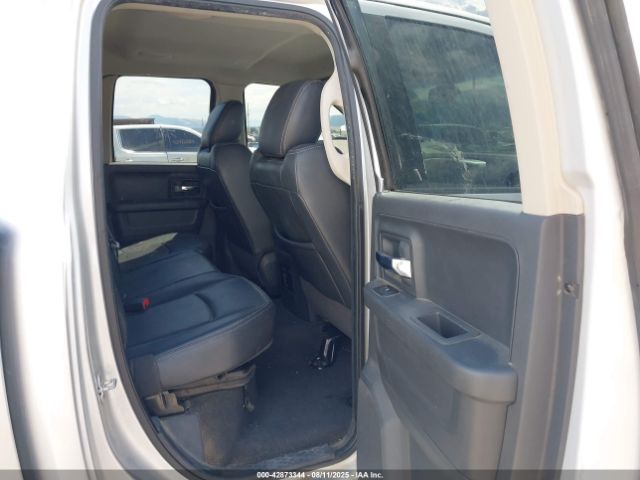 Ram 1500 Laramie Image 4