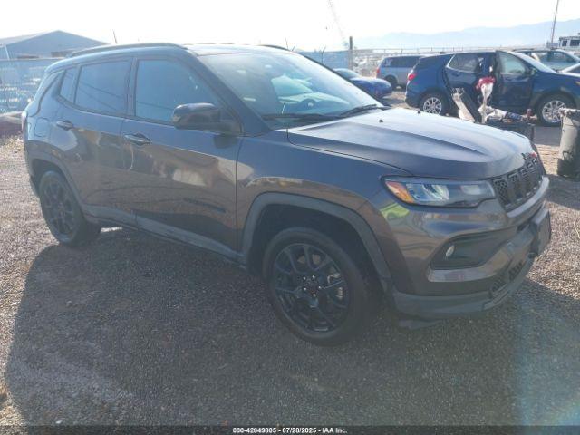  Salvage Jeep Compass