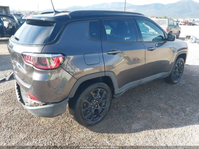 Jeep Compass Latitude 4x4 Image 7