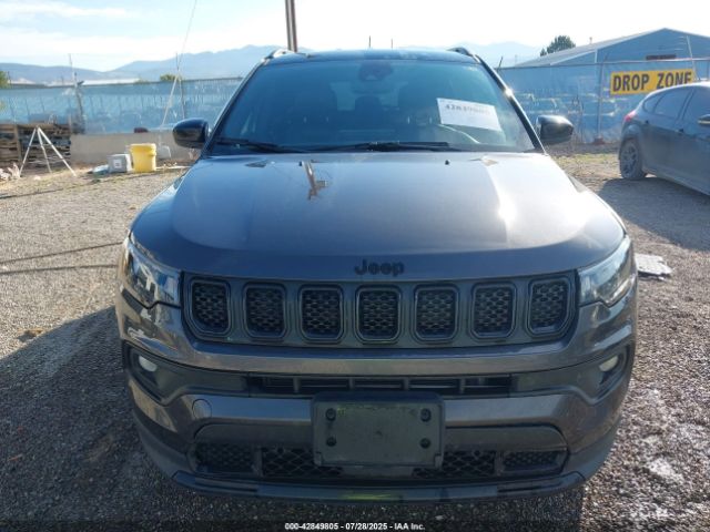Jeep Compass Latitude 4x4 Image 17