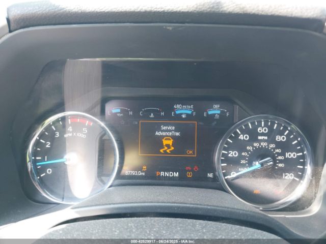 Ford F-350 Lariat Image 4