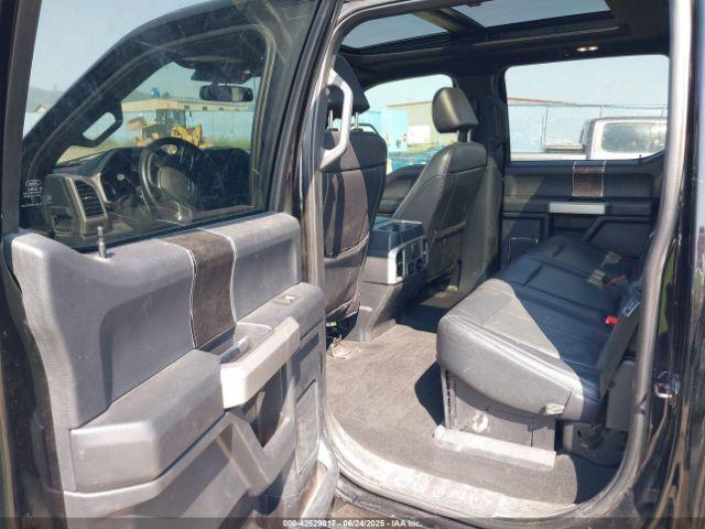 Ford F-350 Lariat Image 7