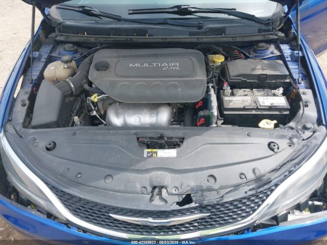 Chrysler 200 Limited Image 8