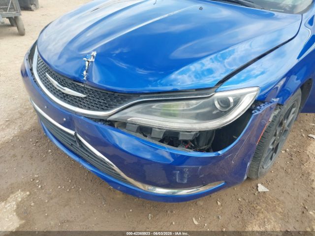 Chrysler 200 Limited Image 11