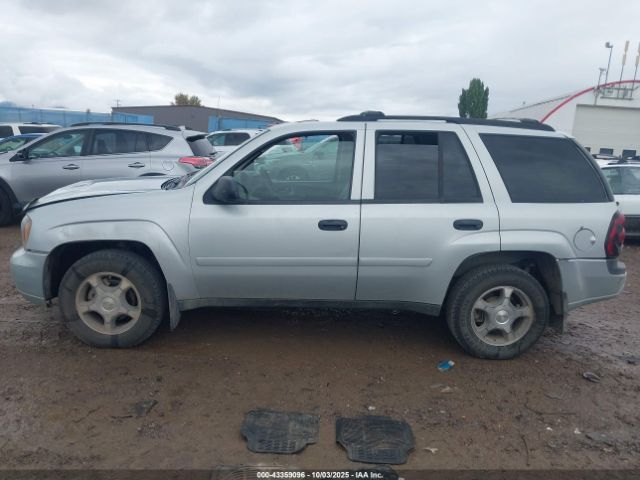 Chevrolet Trailblazer Ls Image 13