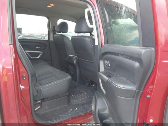 Nissan Titan Pro-4x Image 17