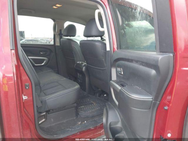 Nissan Titan Pro-4x Image 17