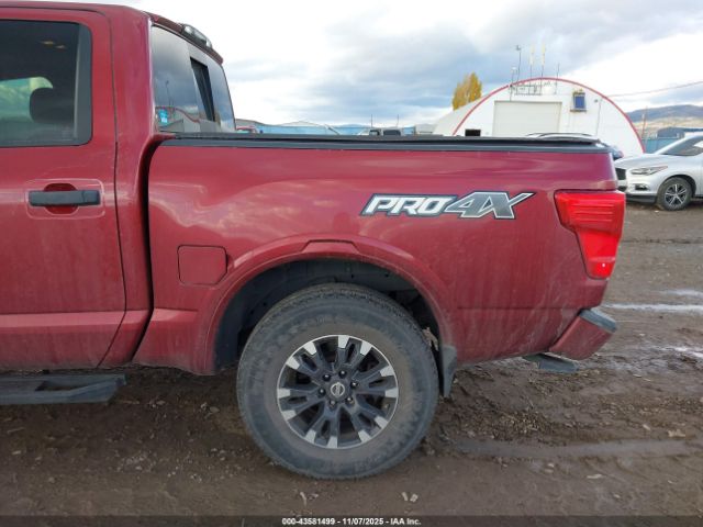 Nissan Titan Pro-4x Image 10