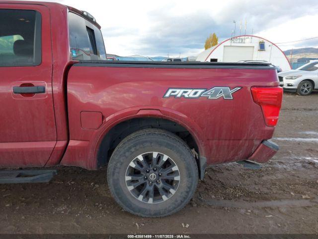 Nissan Titan Pro-4x Image 10