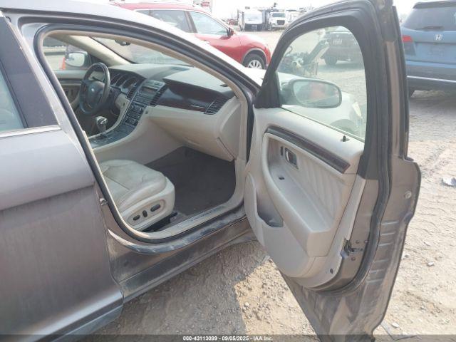 Ford Taurus Limited Image 10