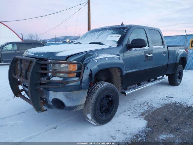 GMC Sierra 2500 Image 3