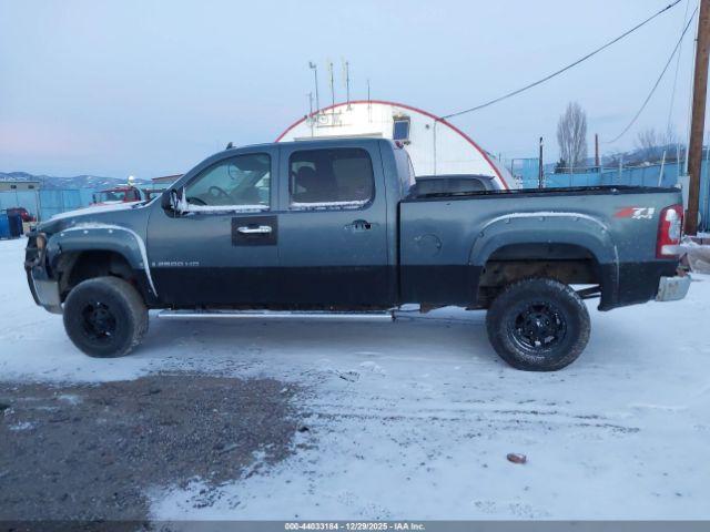 GMC Sierra 2500 Image 4
