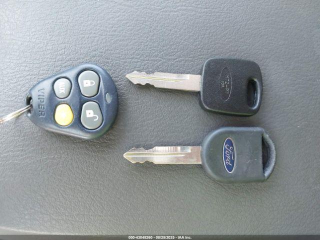 Ford Explorer Image 10