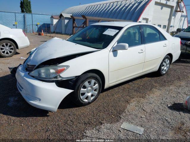 Toyota Camry Le Image 14